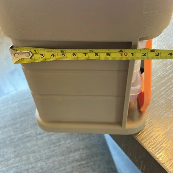 Large Multi Purpose Storage Box with separate sections - Picture 8 of 11